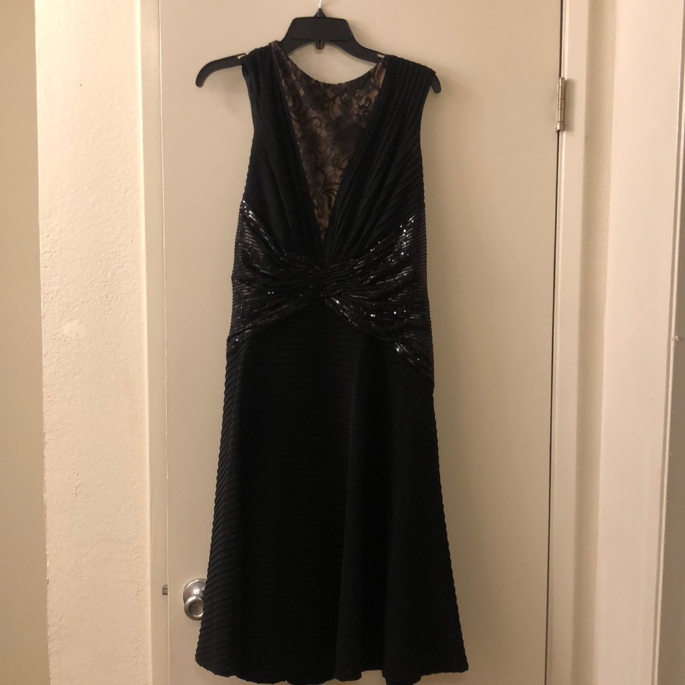 TADASHI SHOJI SIZE 10